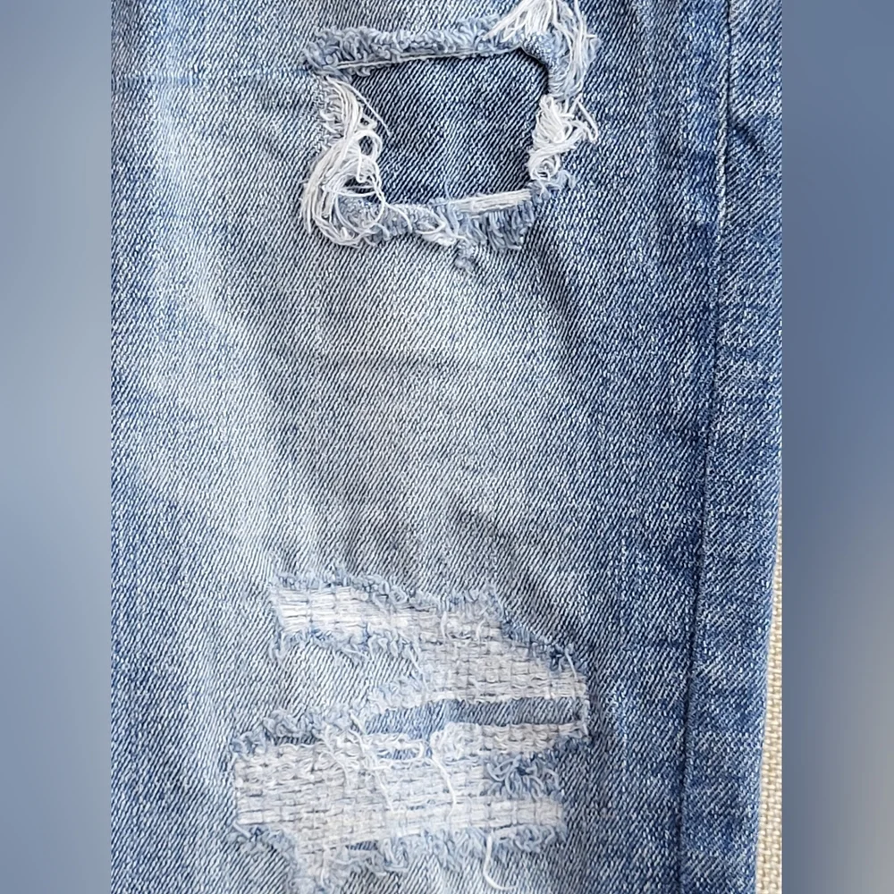 Old Navy Girls Karate Slim Built in Tough Distressed Jeans  Stretch Size 8 Plus‎